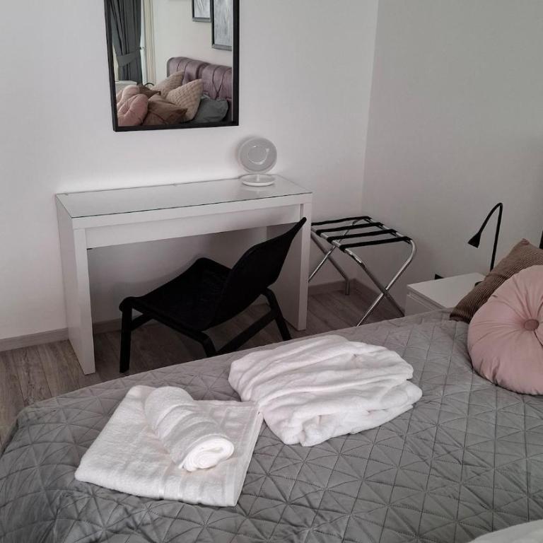 LUX Casa di Stefan - Two-Bedroom Apartment with Balcony and Terrace - 85