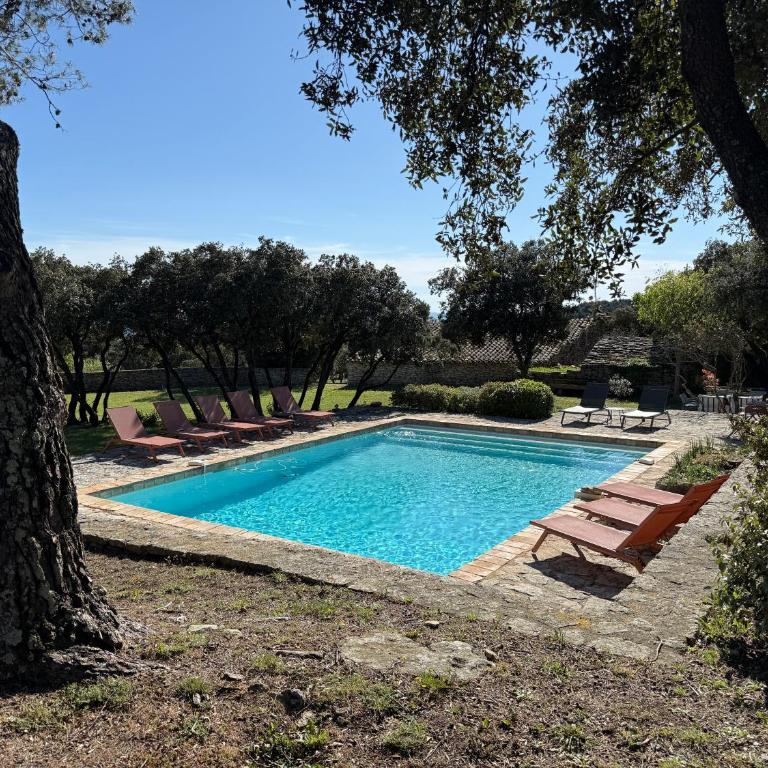 Mas traditionnel à Gordes en pleine nature - Five-Bedroom House - 63