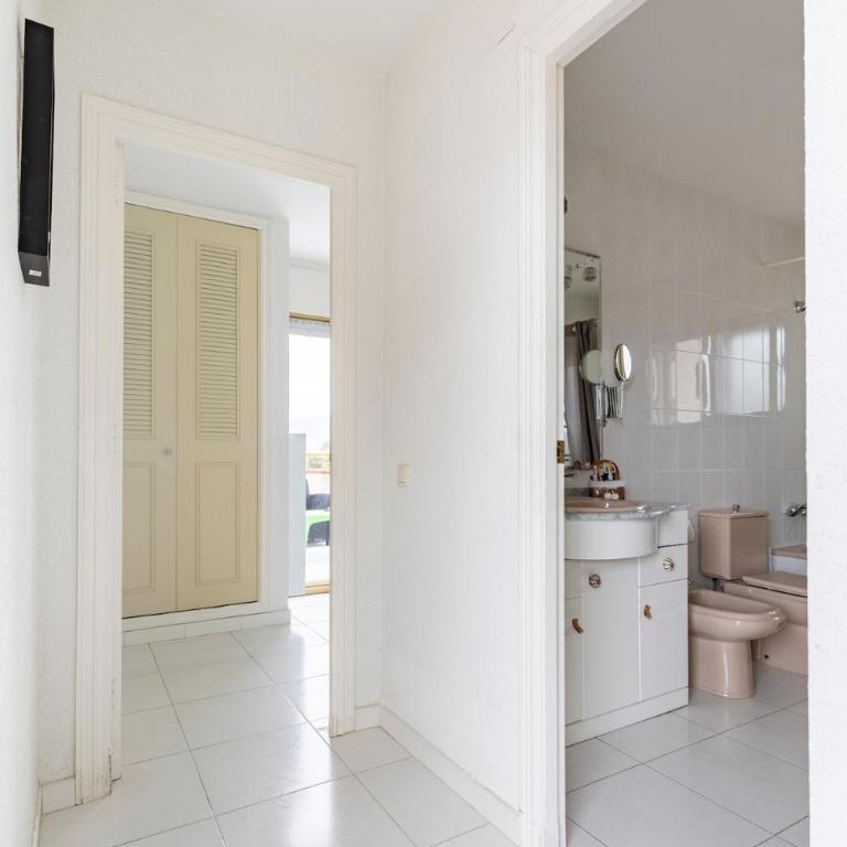 Atico - Apartamento de 2 dormitorios con balcón - 2