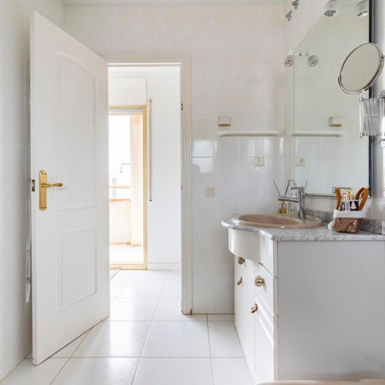 Atico - Apartamento de 2 dormitorios con balcón - 9