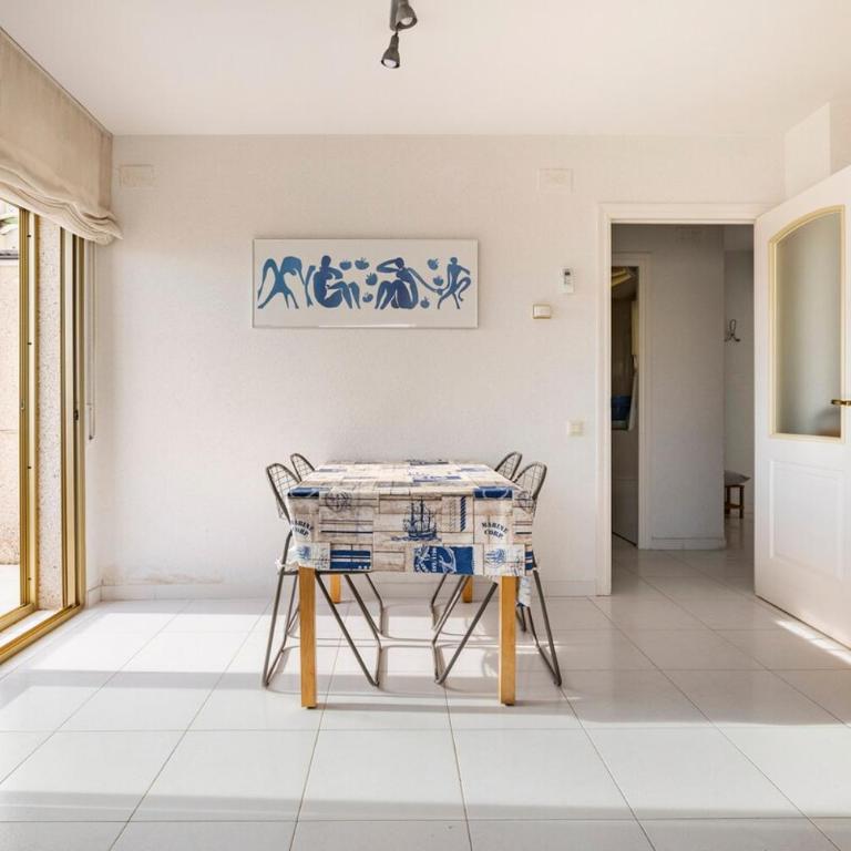 Atico - Apartamento de 2 dormitorios con balcón - 45