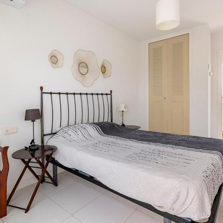 Atico - Apartamento de 2 dormitorios con balcón - 46