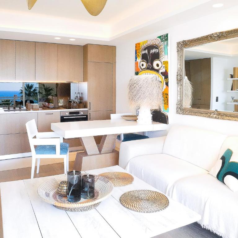 Beautiful apartment with panoramic sea view - One-Bedroom Apartment - 3