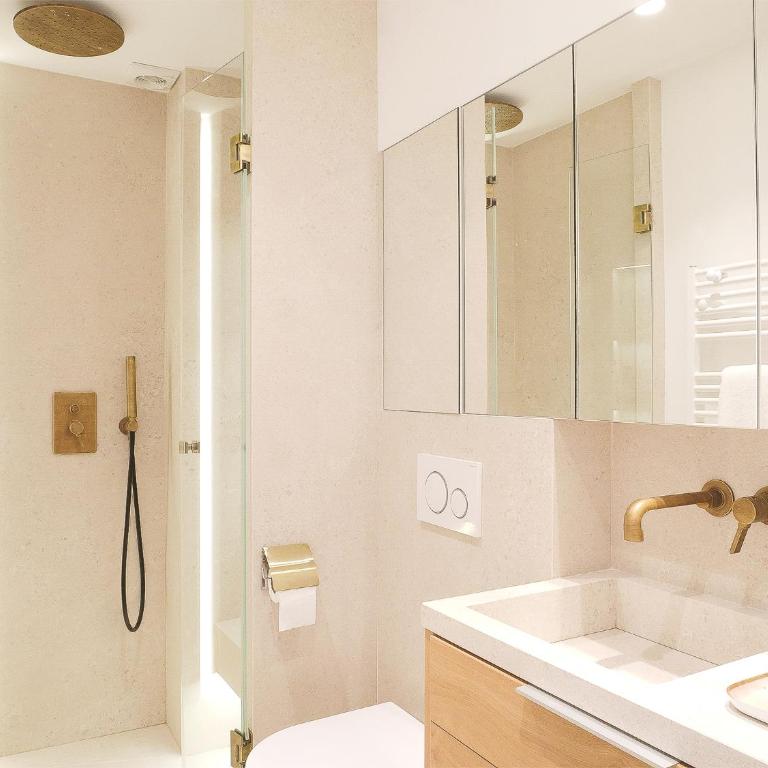 Beautiful apartment with panoramic sea view - One-Bedroom Apartment - 5