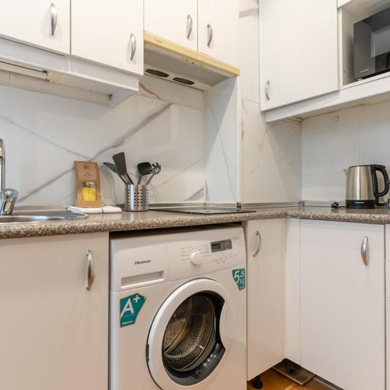 Cozy renovated -2Bedrooms 1Bathroom-Malasaña - Two-Bedroom Apartment - 7