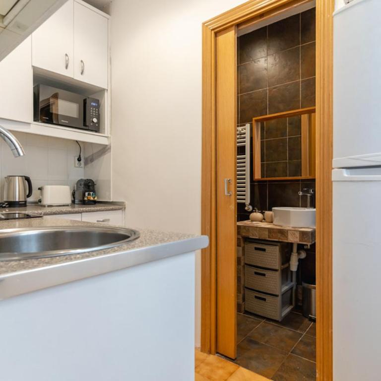 Cozy renovated -2Bedrooms 1Bathroom-Malasaña - Two-Bedroom Apartment - 9