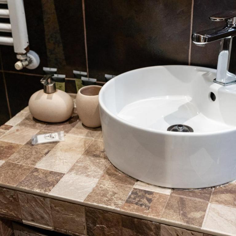 Cozy renovated -2Bedrooms 1Bathroom-Malasaña - Two-Bedroom Apartment - 21