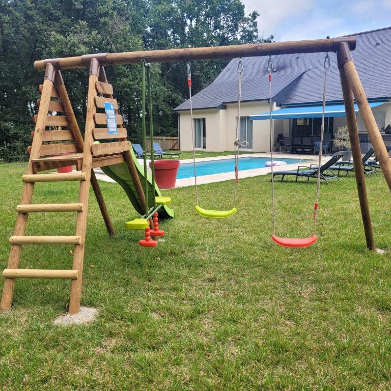 Gîte la Seigneurie -Piscine & SPA - Maison 4 Chambres - 19