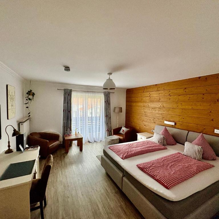 Alpinhotel INzeller - Comfort Doppelzimmer mit Balkon - 2
