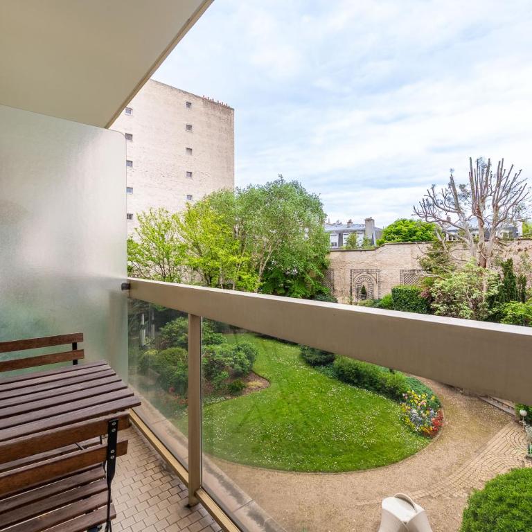 Garden in Paris l Eiffel Tower 20 min by metro - Apartamento de 2 dormitorios con vistas al jardín - 8
