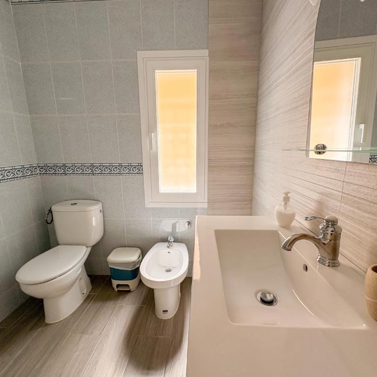 Encantador Apartamento en Primera Línea de Playa - Two-Bedroom Apartment - 12