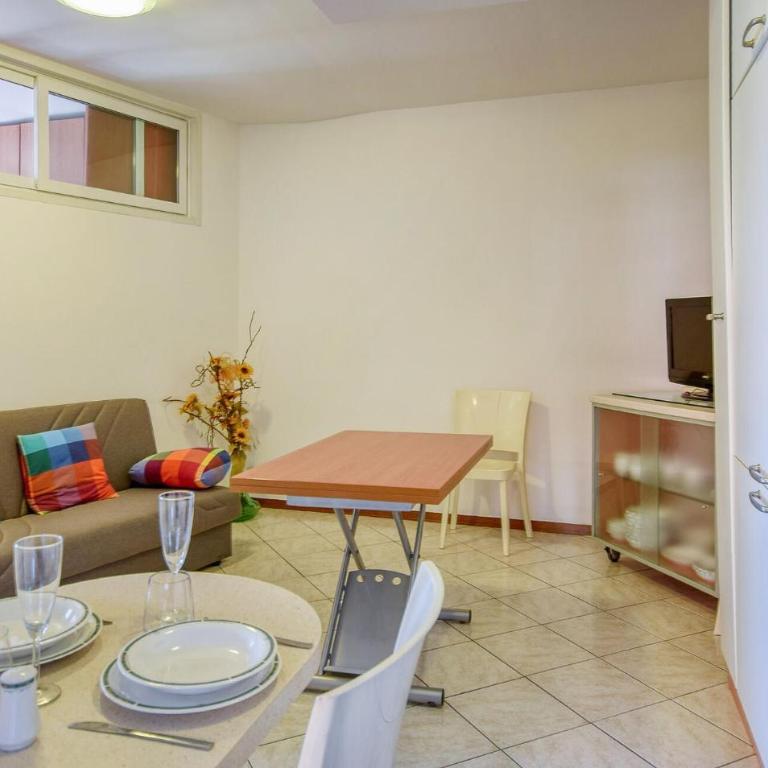 1 Bedroom Pet-Friendly Apartment In Nervi - One-Bedroom Apartment - 8