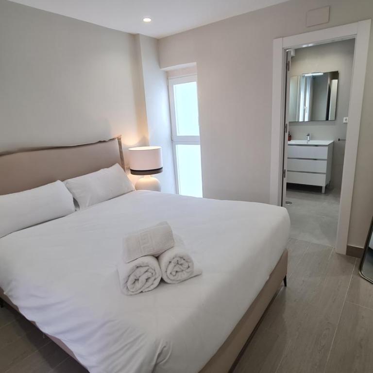 Navas PentHouse 301 By Florentia Homes - Deluxe Apartment - 5