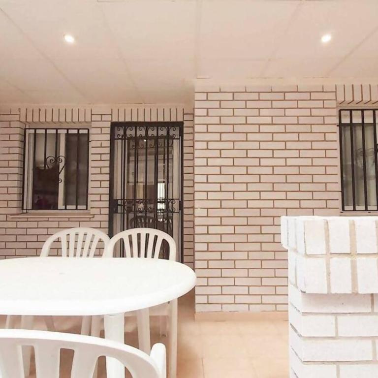 AYF CONFORTABLE BAJO DE DOS TERRAZAS TREBOL DOR - Apartamento - 5
