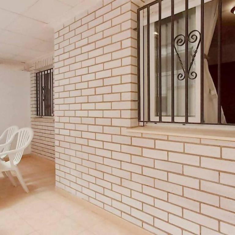 AYF CONFORTABLE BAJO DE DOS TERRAZAS TREBOL DOR - Apartamento - 19
