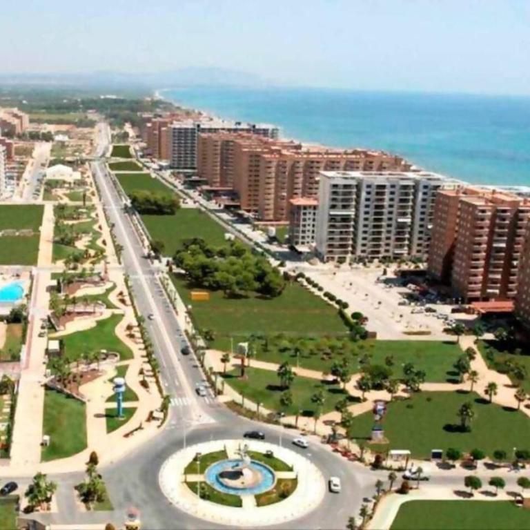 AYF CONFORTABLE BAJO DE DOS TERRAZAS TREBOL DOR - Apartamento - 3