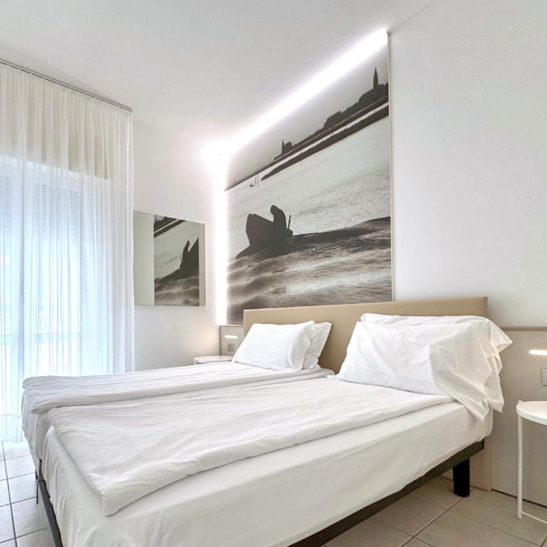 Hotel Lux - Suite Familiare con 2 Camere da Letto - 1