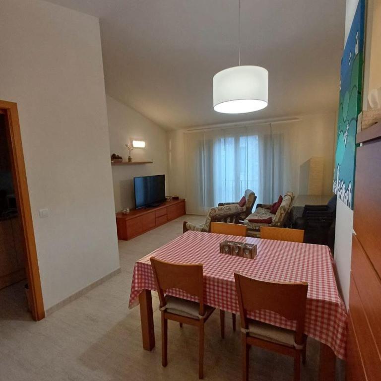 Amplio apartamento de 2 dormitorios en el casco antiguo de Tossa - Apartamento de 2 dormitorios - 6