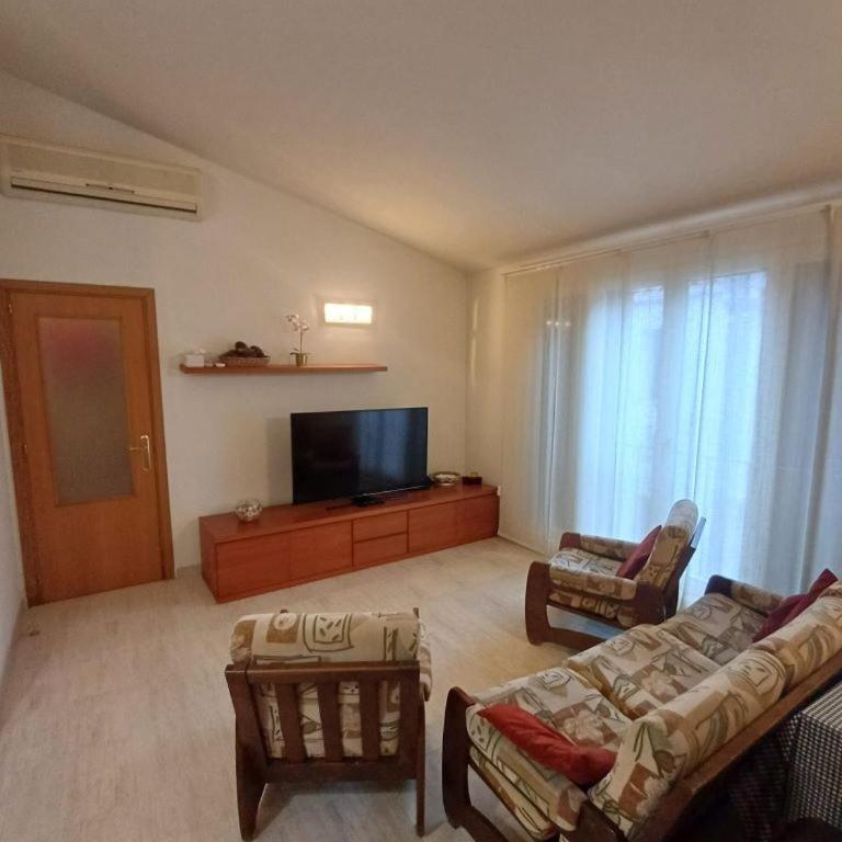 Amplio apartamento de 2 dormitorios en el casco antiguo de Tossa - Apartamento de 2 dormitorios - 8