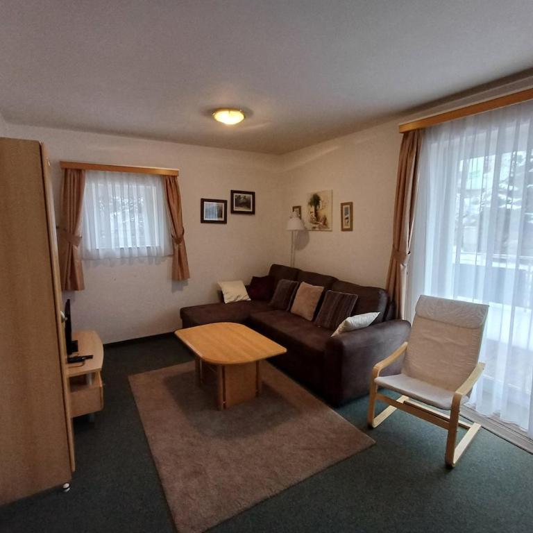 Alpendorf, Austria - Apartment mit 1 Schlafzimmer, Balkon und Bergblick - 11