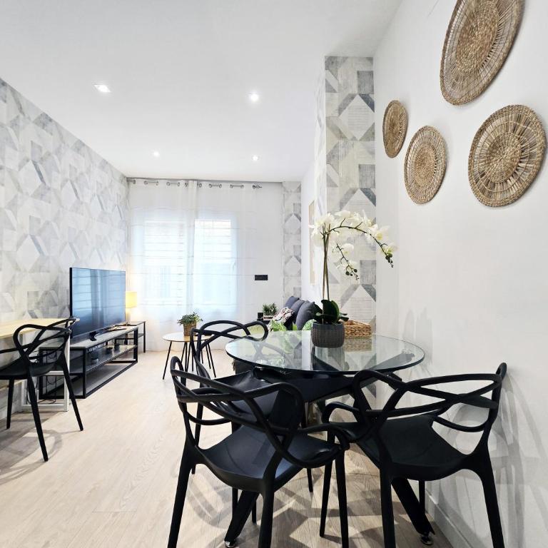 AA Guest - Biznaga Beach Center Eco Apartment - One-Bedroom Apartment - 6