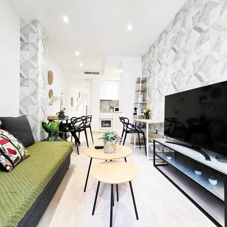 AA Guest - Biznaga Beach Center Eco Apartment - One-Bedroom Apartment - 3