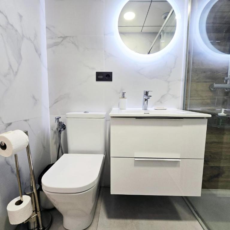 AA Guest - Biznaga Beach Center Eco Apartment - One-Bedroom Apartment - 19