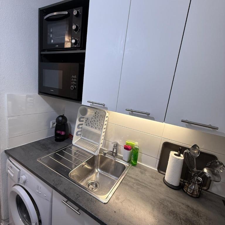 Charmant appartement moderne avec place de parking privative - Apartment mit 1 Schlafzimmer - 22