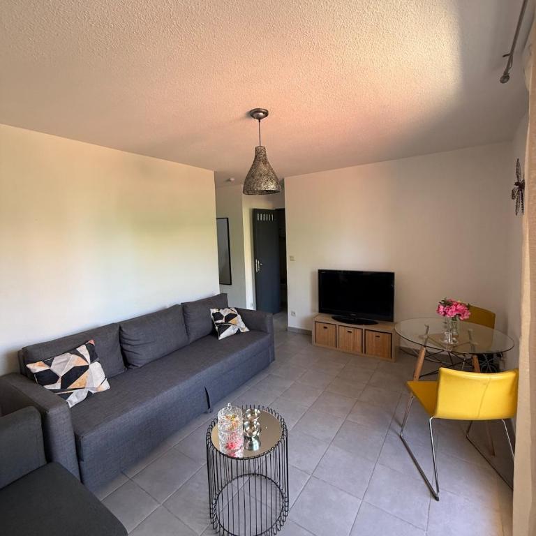 Charmant appartement moderne avec place de parking privative - Apartment mit 1 Schlafzimmer - 29
