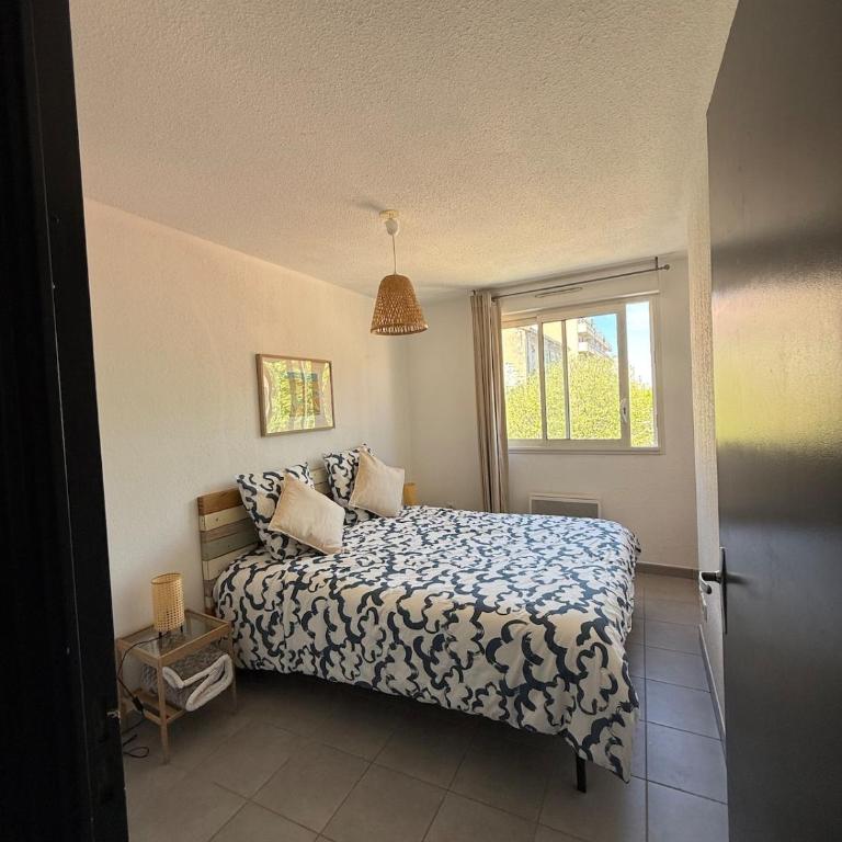 Charmant appartement moderne avec place de parking privative - Apartment mit 1 Schlafzimmer - 1