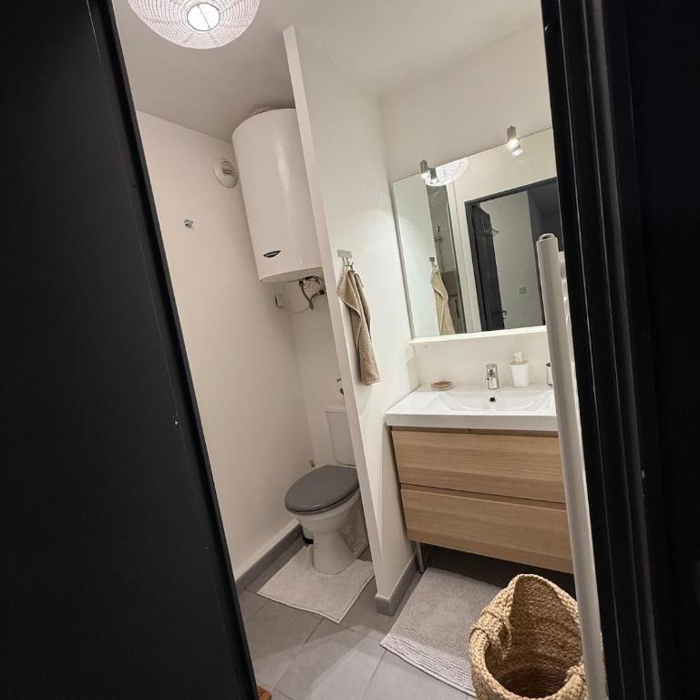Charmant appartement moderne avec place de parking privative - Apartment mit 1 Schlafzimmer - 47