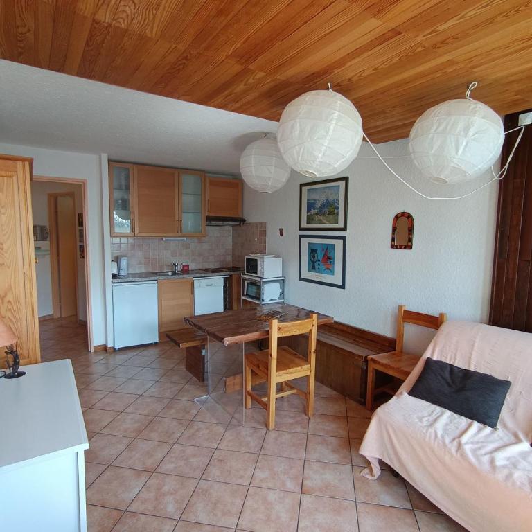 Appartement confort, proche pistes et commerces, animaux acceptés - FR-1-445-54 - Apartamento (6 adultos) - 4