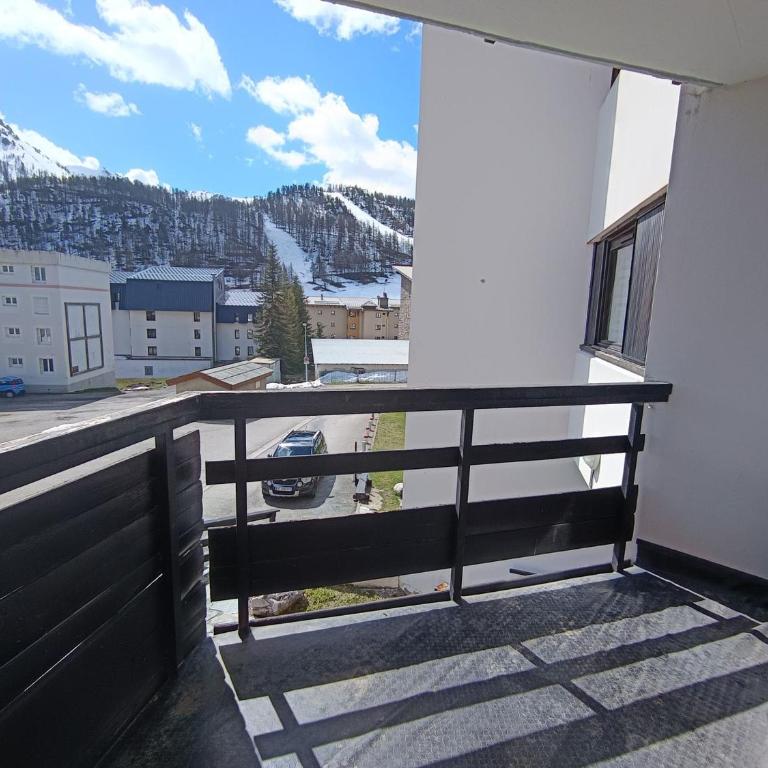 Appartement 4 pers, proche pistes et commerces, parking - FR-1-445-86 - Appartamento (6 Adulti) - 10