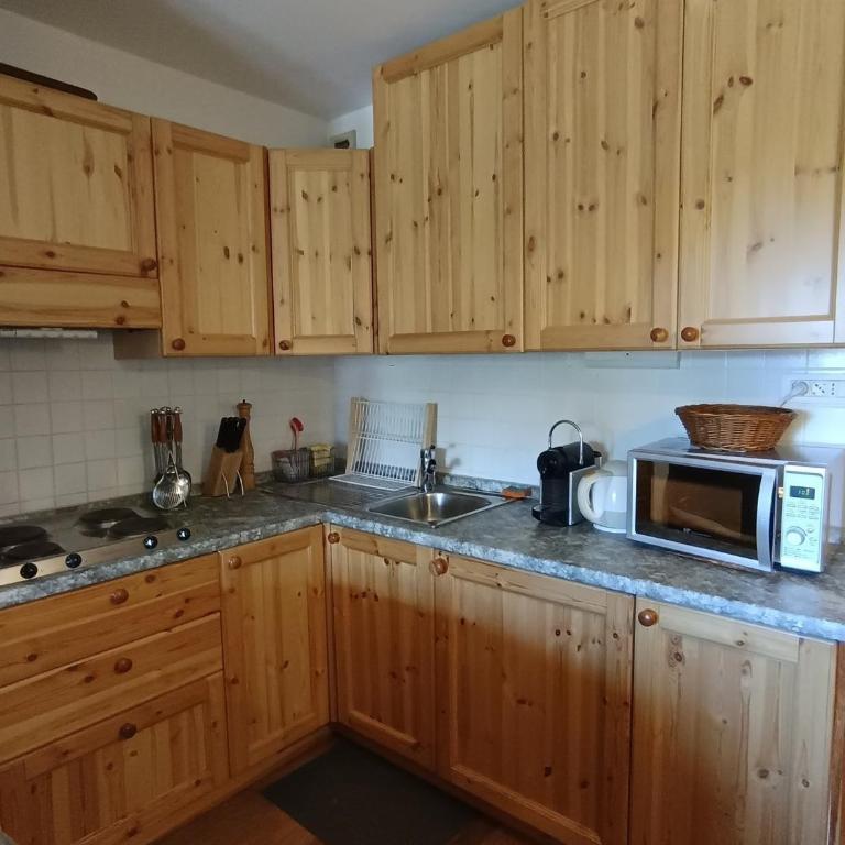 Studio cosy avec terrasse, jardinet et Wifi à Montgenèvre - FR-1-445-188 - Estudio - 5