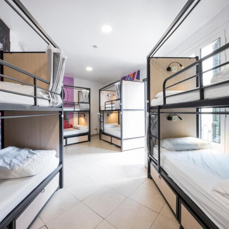 No Limit Hostel Graffiti - Cama en habitación compartida para mujeres de 12 camas con baño - 4