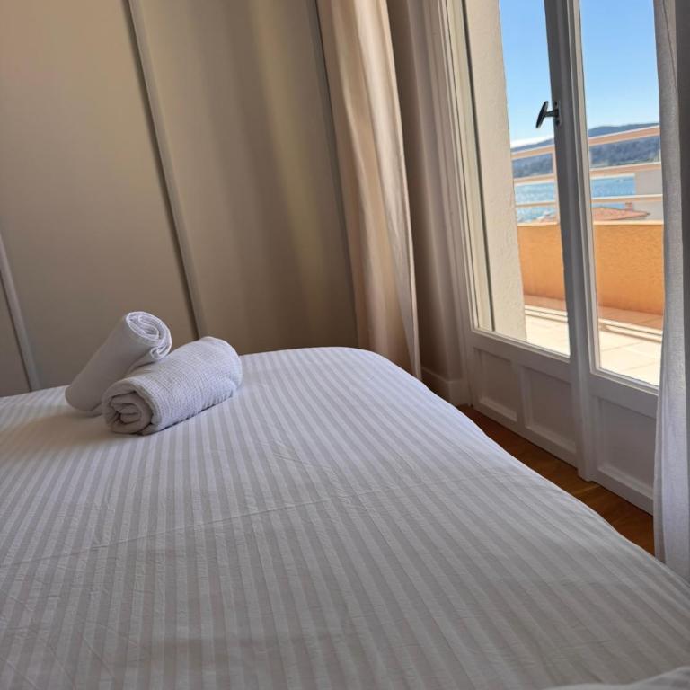 Appartement 50 m2 Le Lavandou - vue mer - plage - commerces - One-Bedroom Apartment - 11