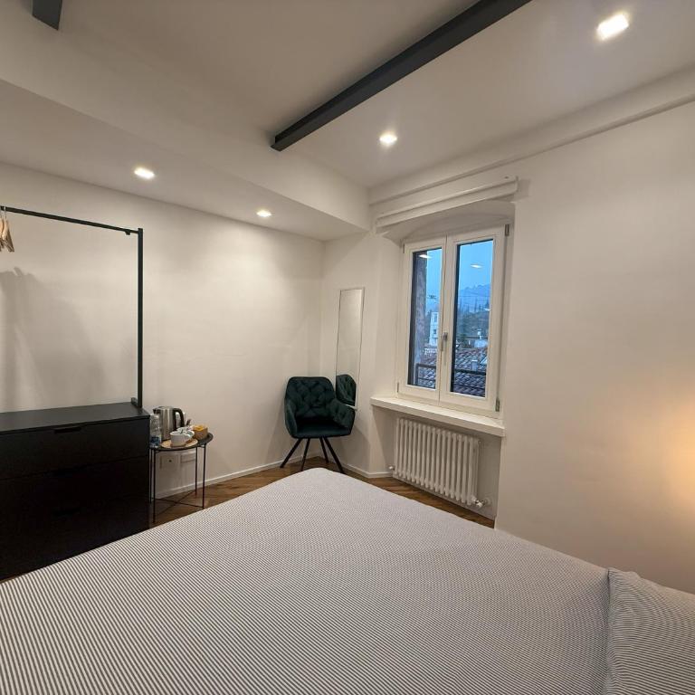 East West Room - Camera Matrimoniale con Bagno Privato - 10