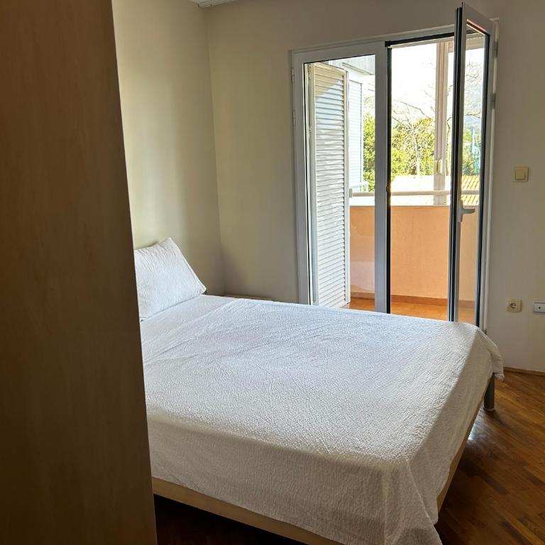 Doles Apartment - Apartman sa 3 Spavaće Sobe i Balkonom - 2