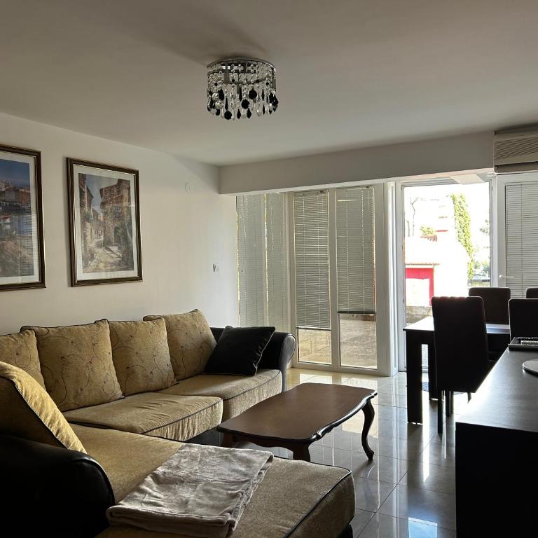 Doles Apartment - Apartman sa 3 Spavaće Sobe i Balkonom - 11
