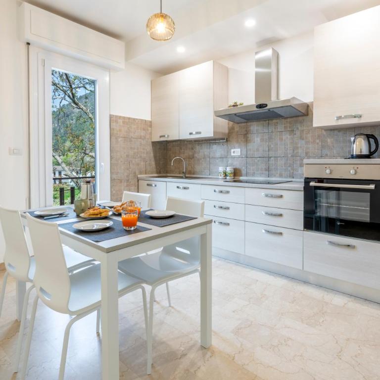 Appartamenti San Lorenzo Holidays - Appartamento con 2 Camere da Letto e Vista Lago - 49