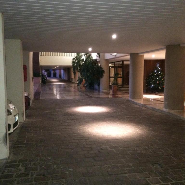 Grand T2 STANDING AJACCIO Proche centre et plages VUE PANORAMIQUE PARKING PRIVE - Appartement 1 Chambre - 36