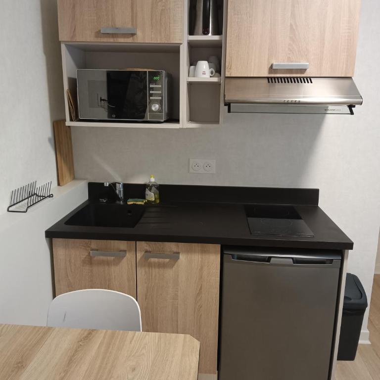 Revotel - Studio & Chambre - Semaine & Mois - Studio - 3