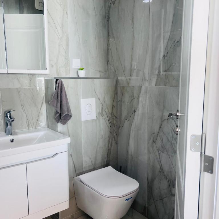 Swiss DELUXE Appartement - Two-Bedroom Apartment - 29