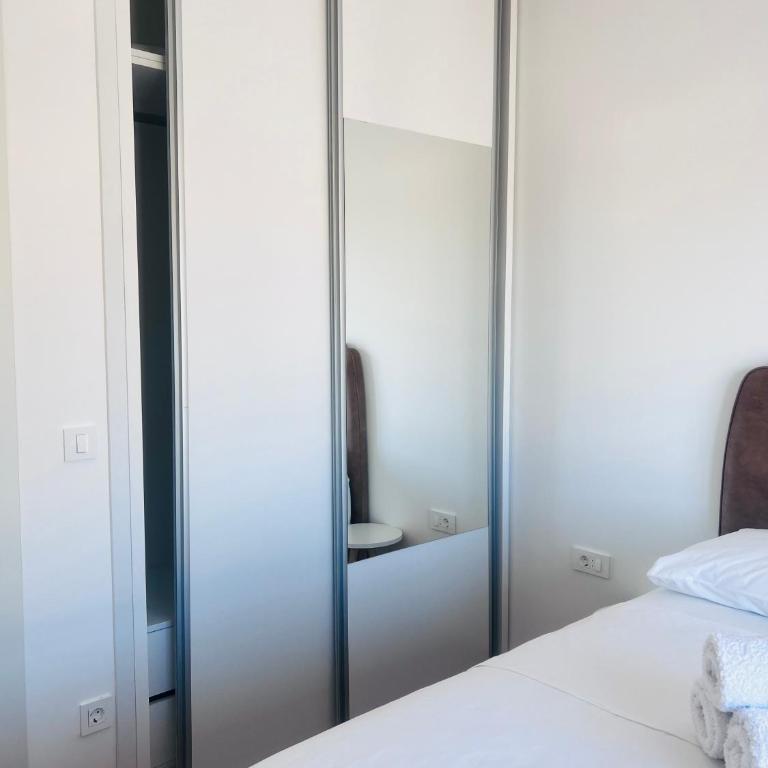 Swiss DELUXE Appartement - Two-Bedroom Apartment - 36