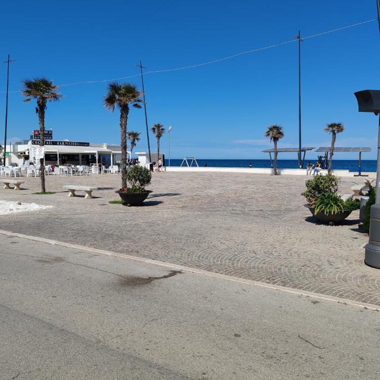 Trilocale centrale e a due passi dal mare con posto auto privato - Appartamento con 2 Camere da Letto - 12