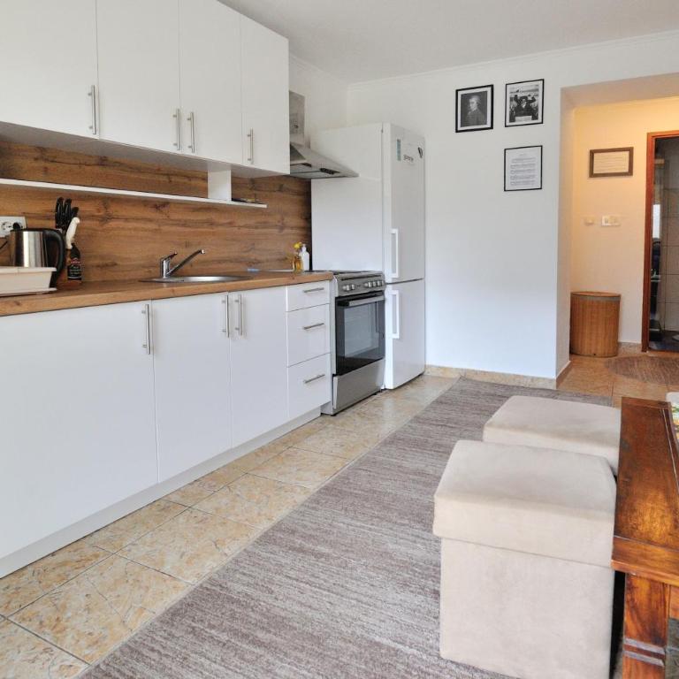 Hostel David - Bed in 6-Bed Mixed Dormitory Room - 3