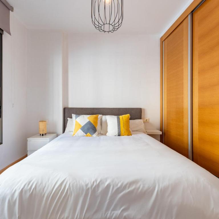 CT 378 - Faro's Malaga Citycenter - Cityapartment for 4 with parking - Two-Bedroom Apartment - 24