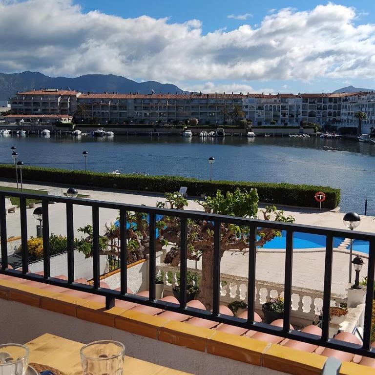 Magnifique vue piscine et canaux - WIFI FIBRE haut débit - Apartamento de 1 dormitorio - 2