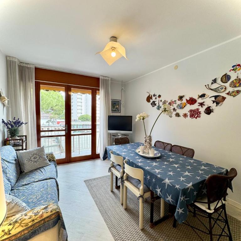 Piazza del Sole Apartment- 1 minute walk from the beach- free park - One-Bedroom Apartment with View - 3