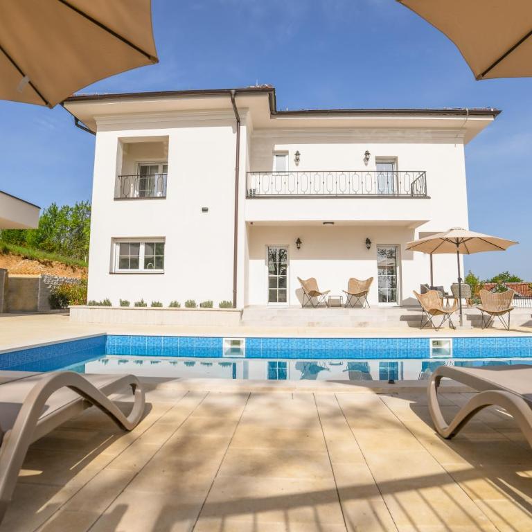 Vila sa bazenom Vrnjačka Idila - Studio sa Terasom - 2